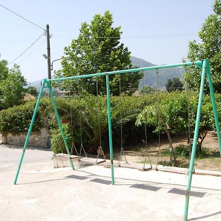 Agriturismo Parra Santa Lucia del Mela Dış mekan fotoğraf
