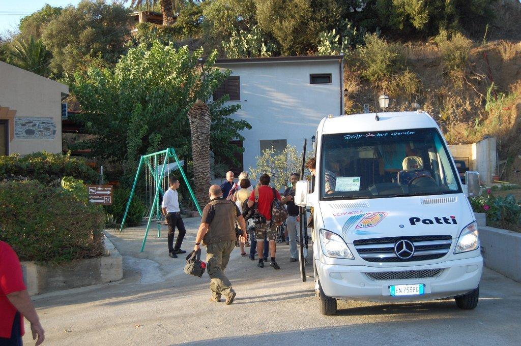 Agriturismo Parra Santa Lucia del Mela Dış mekan fotoğraf