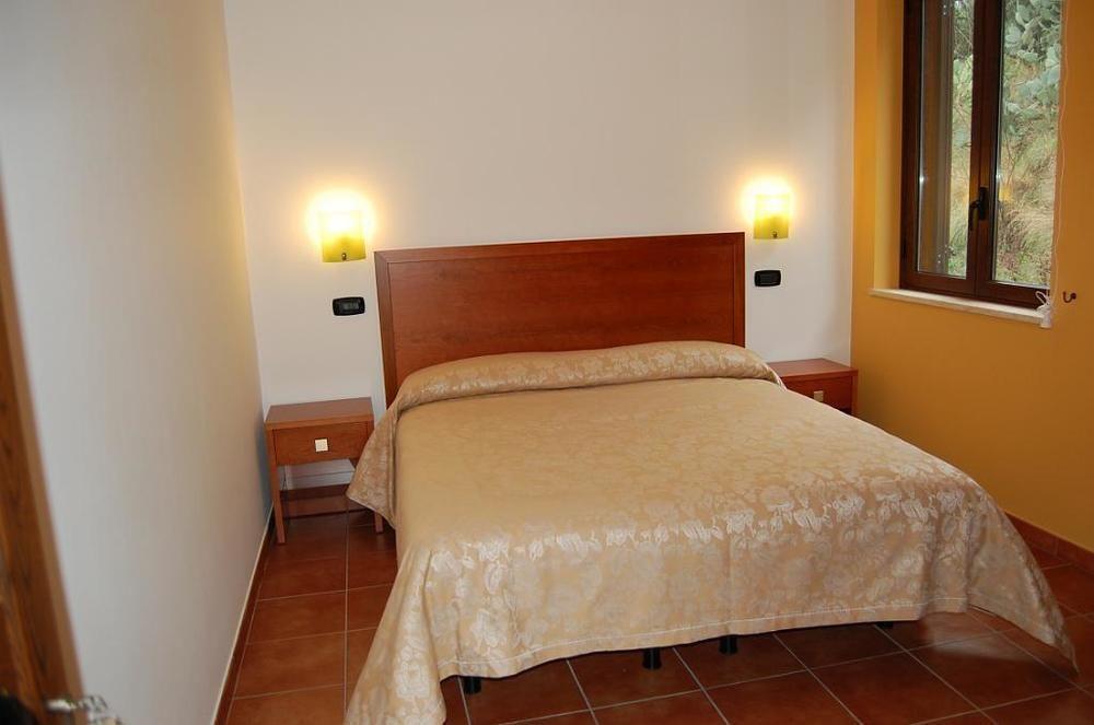 Agriturismo Parra Santa Lucia del Mela Dış mekan fotoğraf