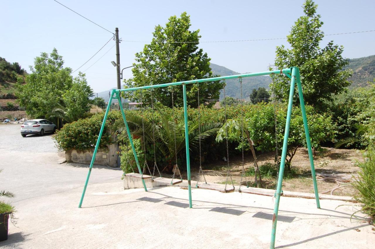 Agriturismo Parra Santa Lucia del Mela Dış mekan fotoğraf