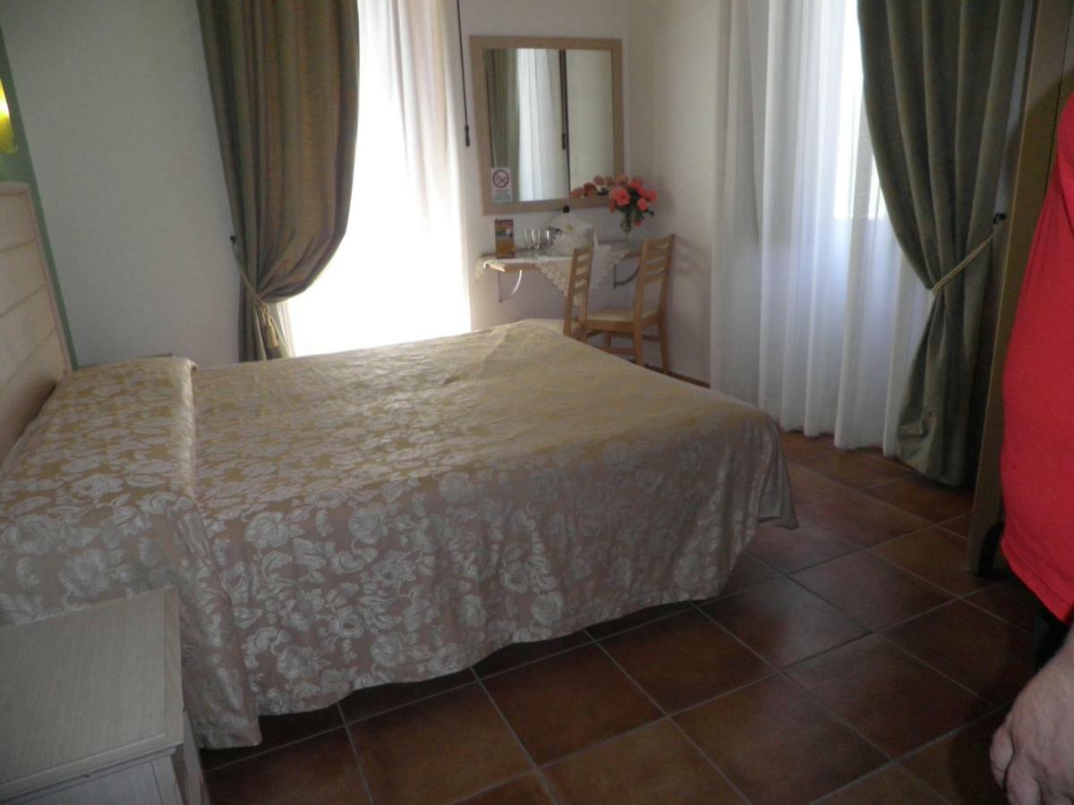 Agriturismo Parra Santa Lucia del Mela Dış mekan fotoğraf